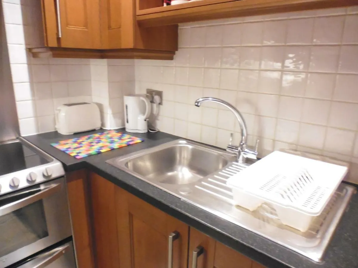 Walking Distance To Beach , Close To Town Center Bournemouth