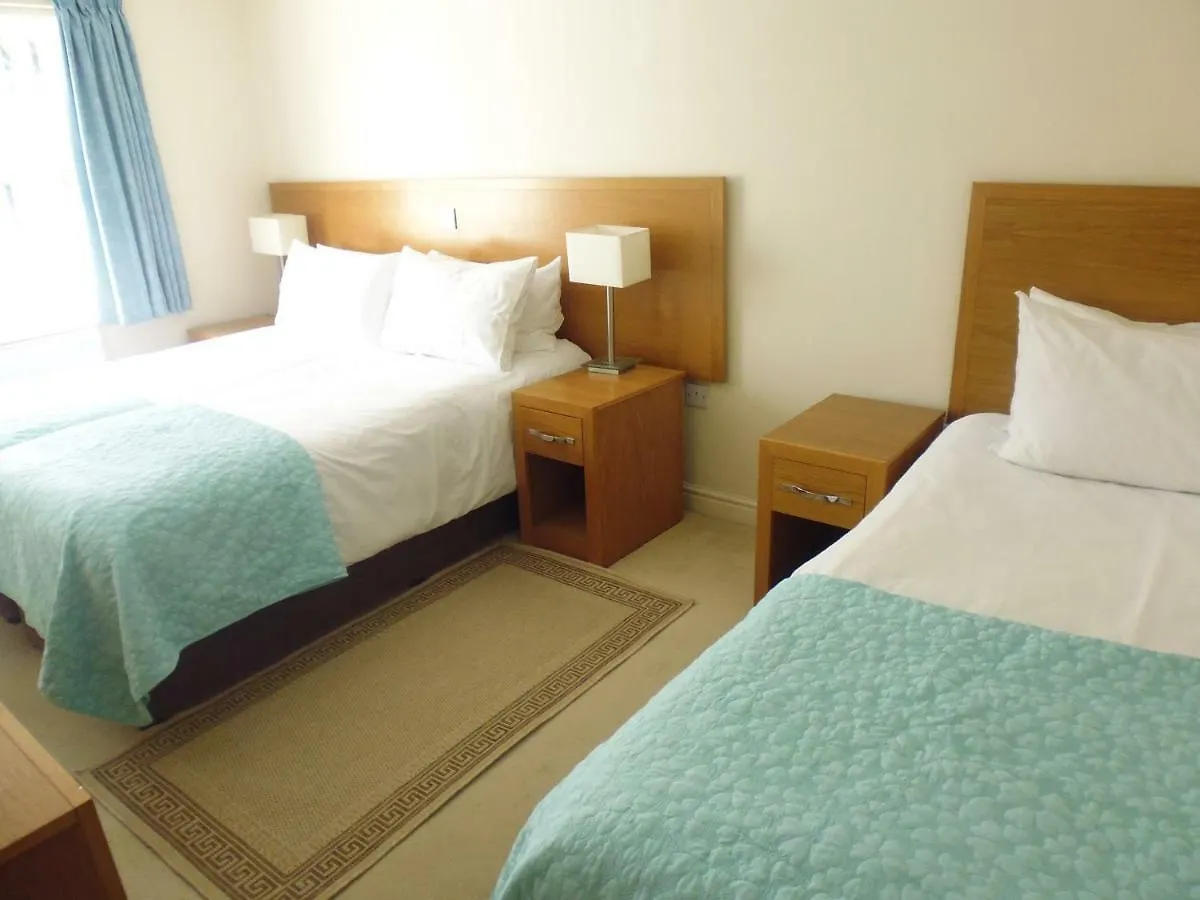 Walking Distance To Beach , Close To Town Center Bournemouth 0*,