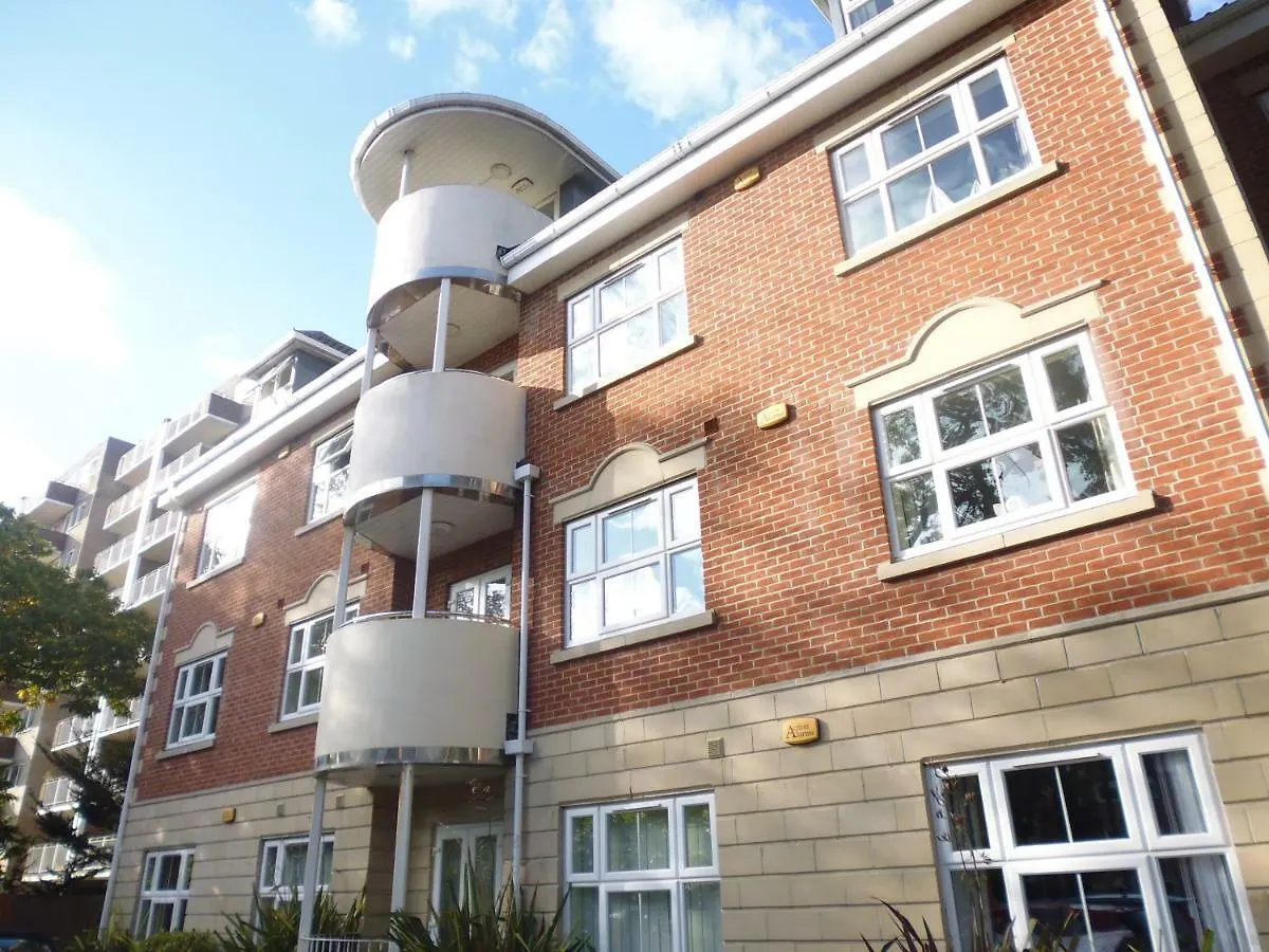 Walking Distance To Beach , Close To Town Center Bournemouth United Kingdom